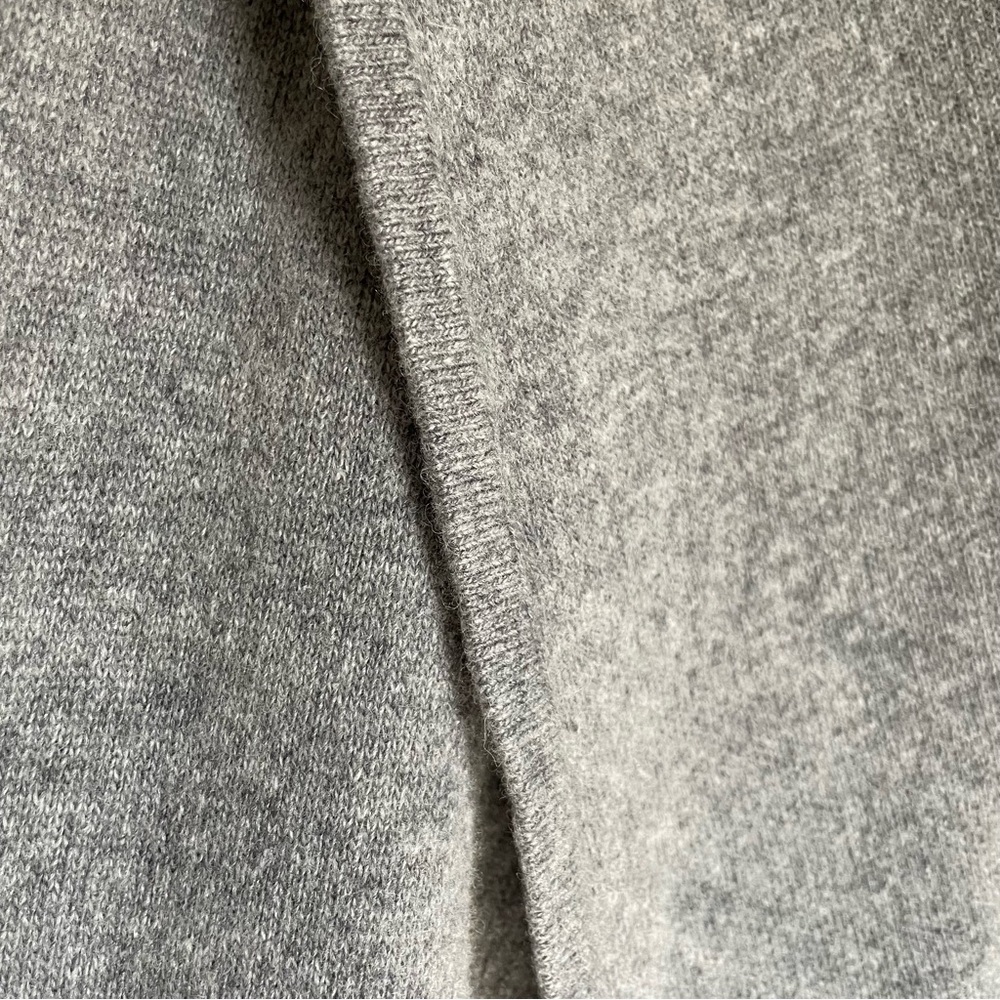 Club Monaco Delaynee Wool Cashmere Vest Gray Sleeveless Cardigan Women’s M/L - Picture 3 of 11